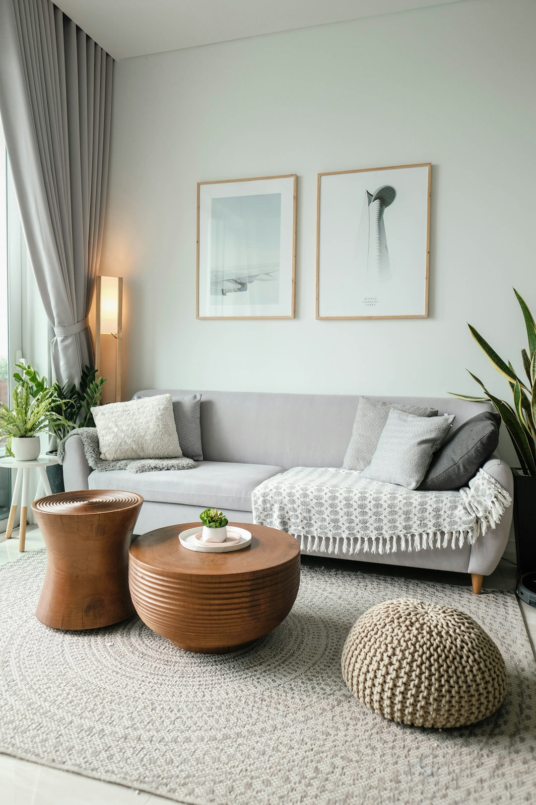 How to Accentuate Your Living Room Style with the Right Chandelier Light
