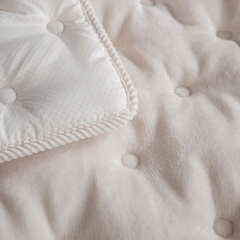 Sofa cushion with a light luxury feel for all seasons